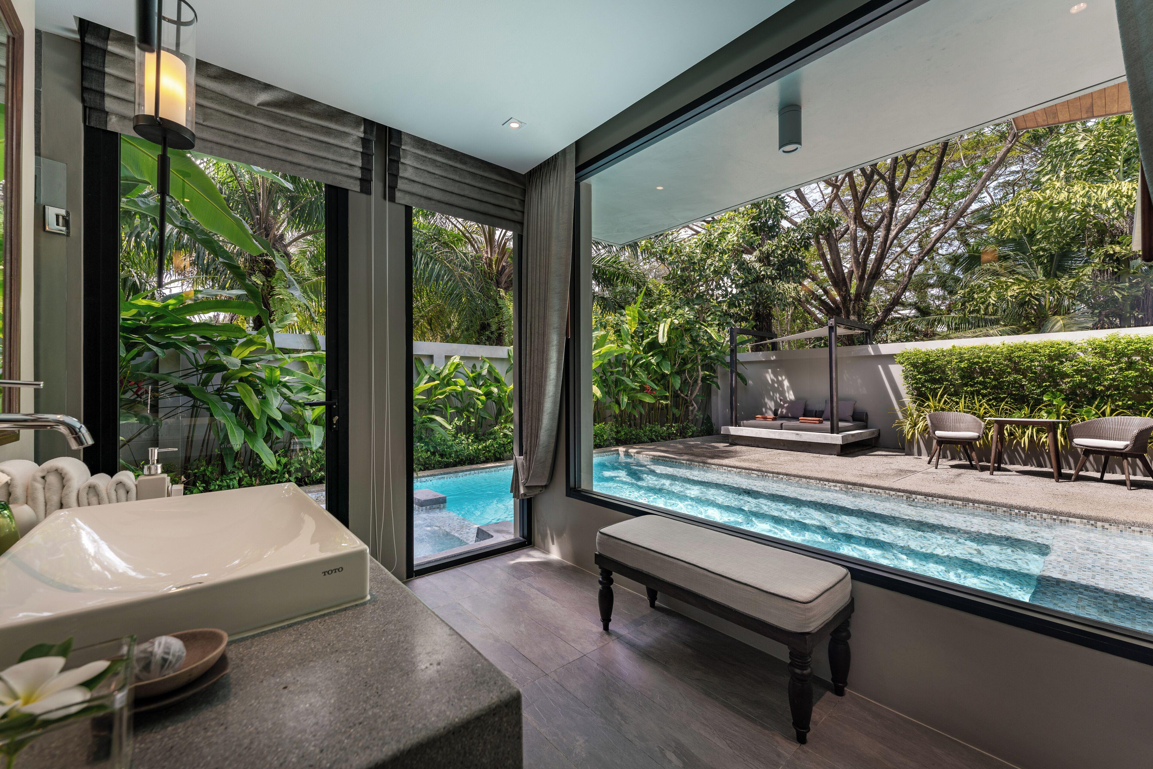 Club Pool Villa